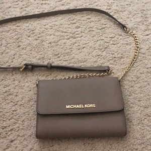Michael Kors Jet Set Convertible Crossbody bag